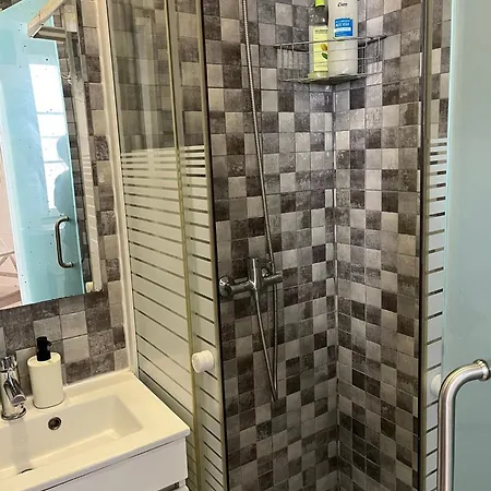 Apartment No Bairro Da Graca Em *