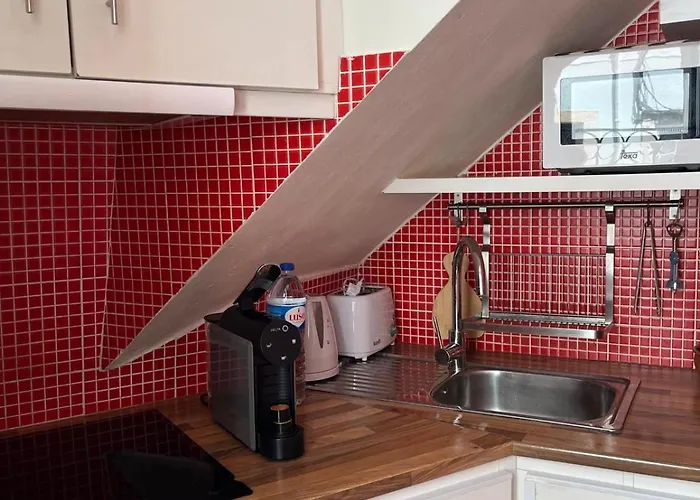 Apartment No Bairro Da Graca Em Lissabon